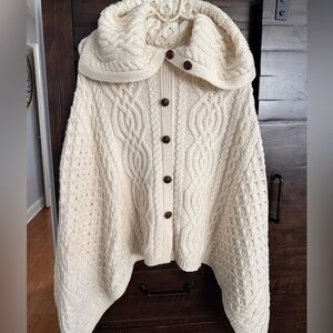 Aran crafts Ireland Button-Front Cardigan Sweater Shawl- Cream 100% merino Wool